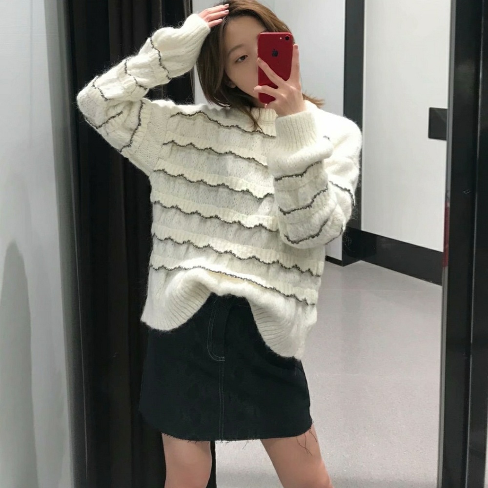 Zara wool ruffle trims with metallic thread sweate - Picture 2 of 5